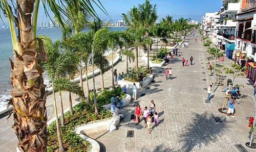 Stroll on the Malecon