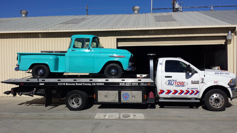 Semi truck towing